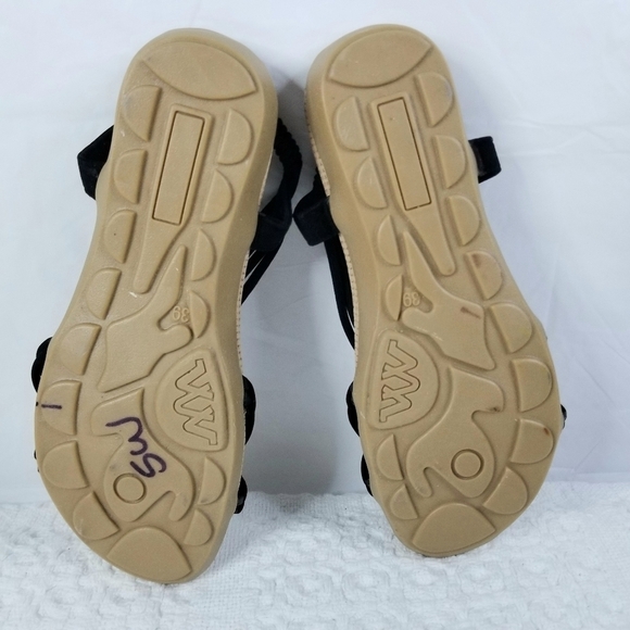 Black Flat Casual Bohemian Beach Style Beaded  Summer Sandals, size 7 - Picture 7 of 10